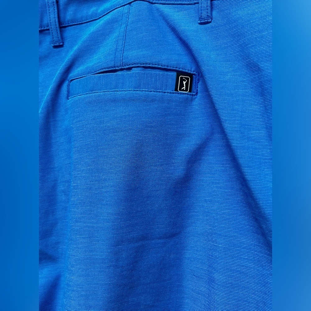 PGA TOUR Men’s Royal blue golf shorts size 44. - Picture 6 of 12